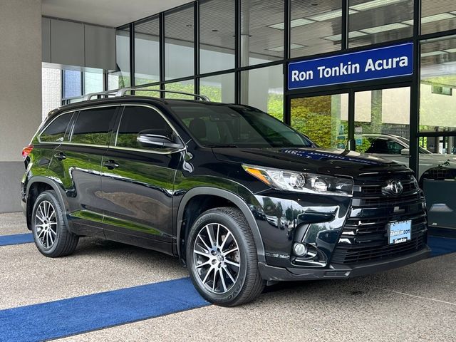 2017 Toyota Highlander SE