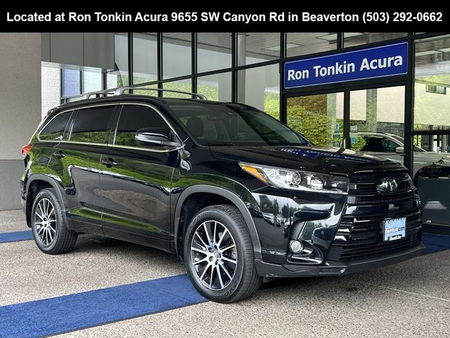 2017 Toyota Highlander SE