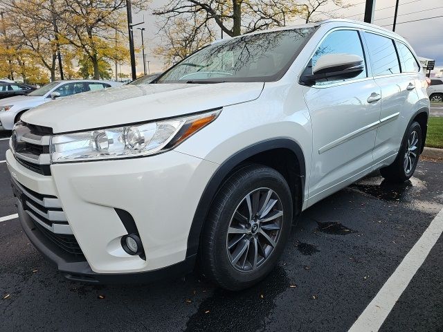 2017 Toyota Highlander SE