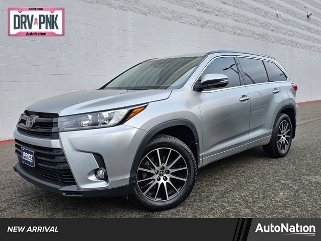 2017 Toyota Highlander SE