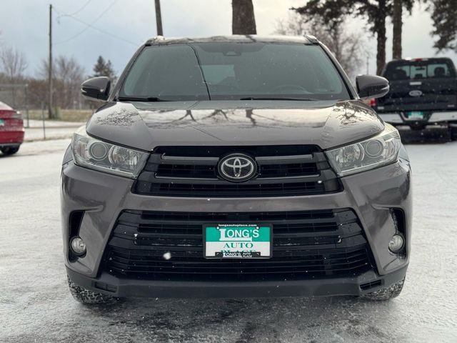 2017 Toyota Highlander SE