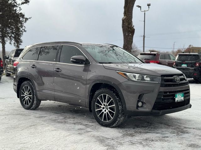 2017 Toyota Highlander SE