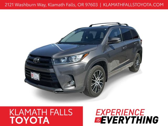 2017 Toyota Highlander SE