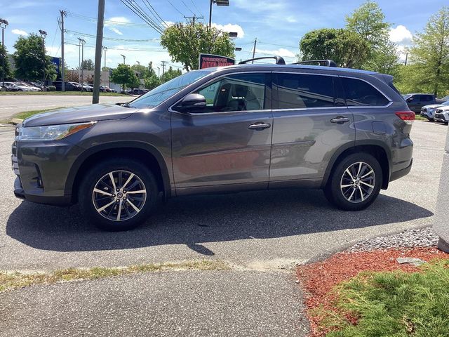 2017 Toyota Highlander SE