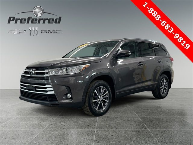 2017 Toyota Highlander SE