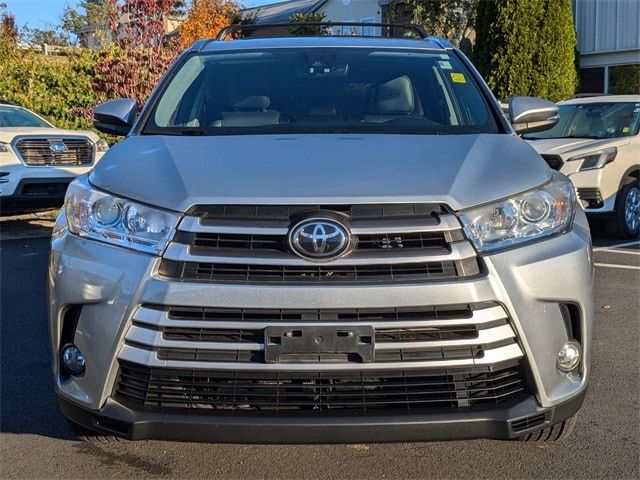 2017 Toyota Highlander SE