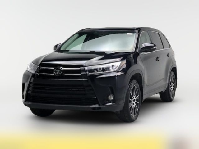 2017 Toyota Highlander SE