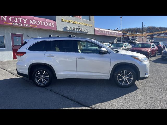 2017 Toyota Highlander SE