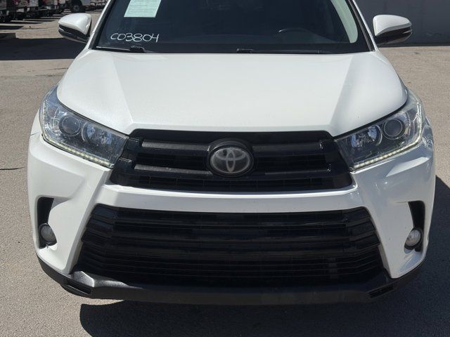 2017 Toyota Highlander SE