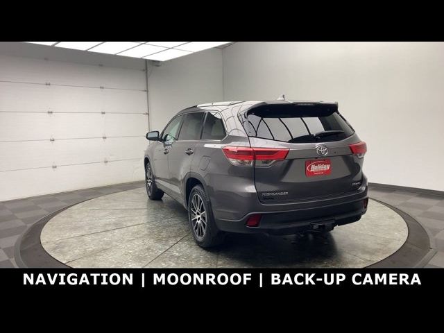 2017 Toyota Highlander SE