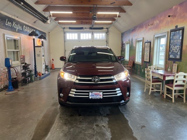 2017 Toyota Highlander SE