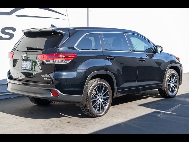 2017 Toyota Highlander SE