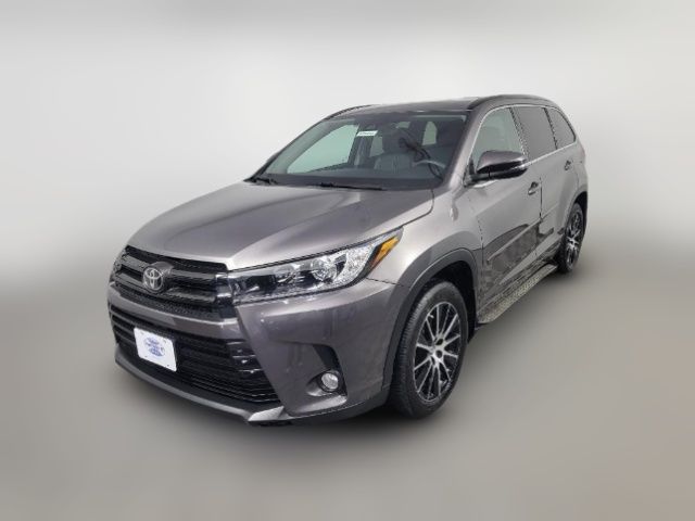 2017 Toyota Highlander SE