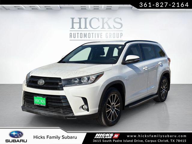 2017 Toyota Highlander SE