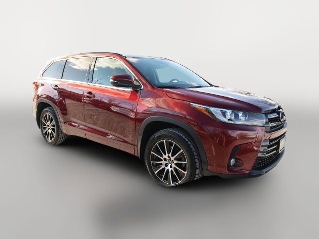 2017 Toyota Highlander SE