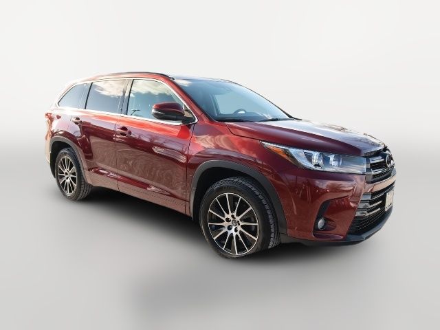 2017 Toyota Highlander SE