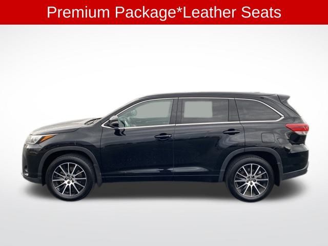 2017 Toyota Highlander SE