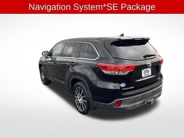 2017 Toyota Highlander SE