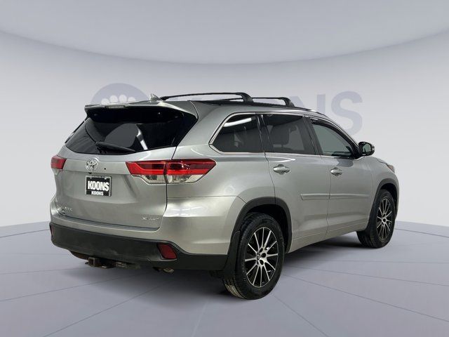 2017 Toyota Highlander SE