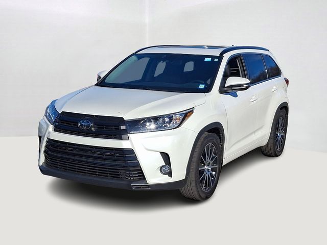 2017 Toyota Highlander SE