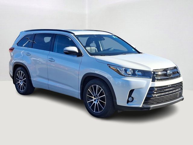 2017 Toyota Highlander SE