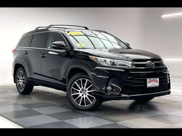 2017 Toyota Highlander SE