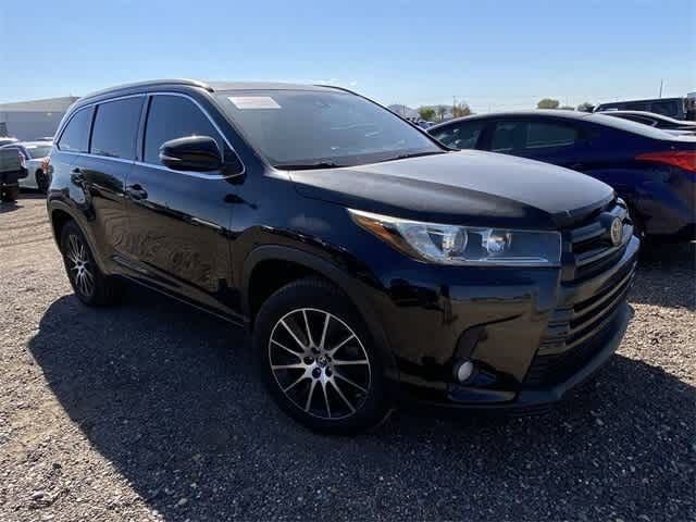 2017 Toyota Highlander SE