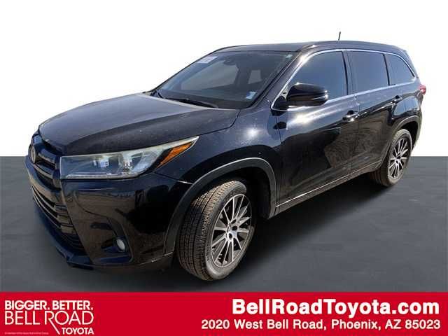 2017 Toyota Highlander SE