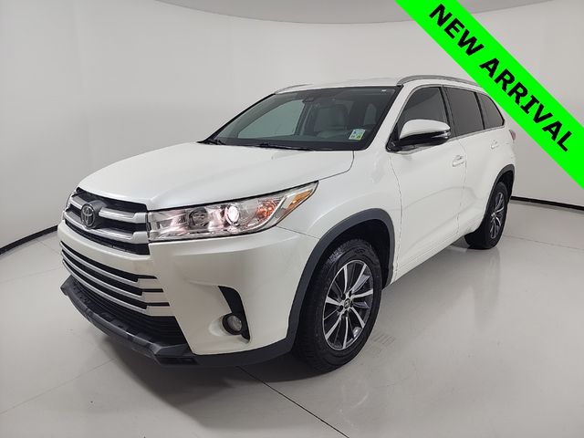 2017 Toyota Highlander SE