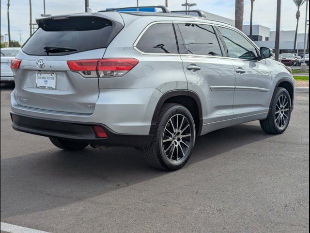 2017 Toyota Highlander SE