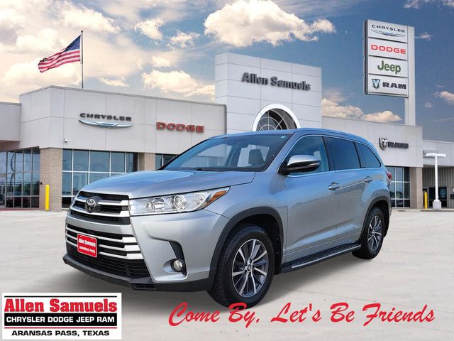 2017 Toyota Highlander SE