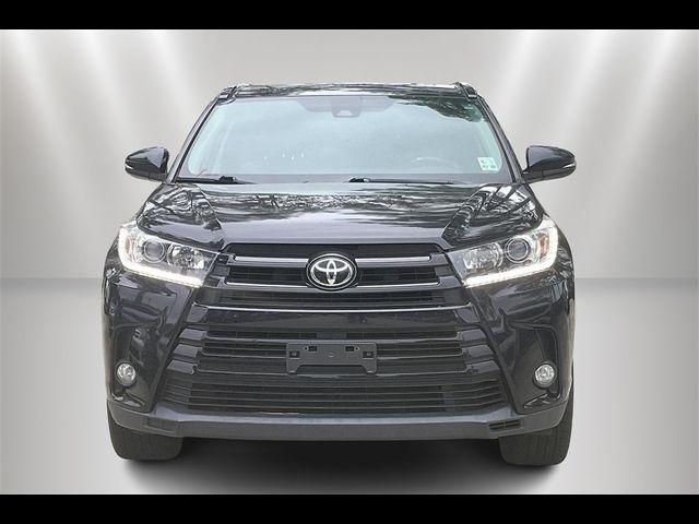 2017 Toyota Highlander SE