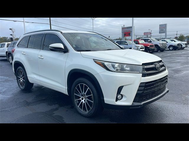 2017 Toyota Highlander SE