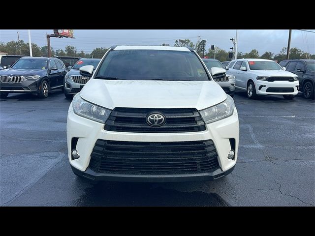 2017 Toyota Highlander SE