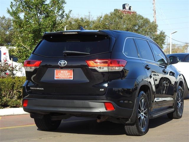 2017 Toyota Highlander SE