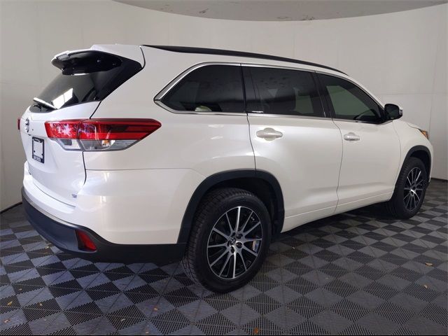 2017 Toyota Highlander SE