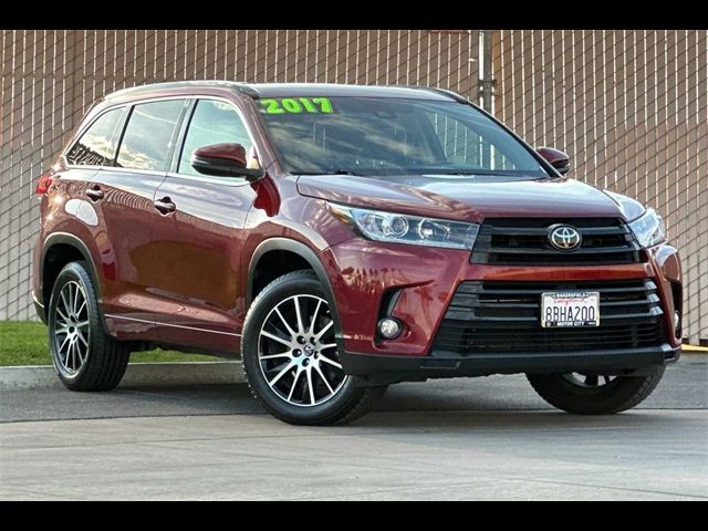 2017 Toyota Highlander SE