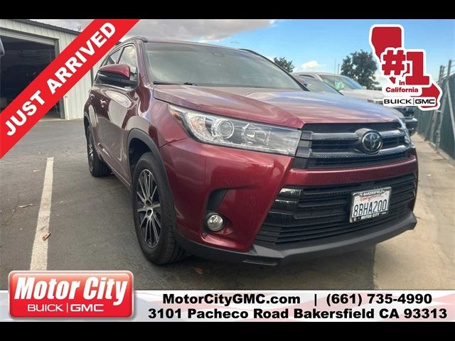 2017 Toyota Highlander SE