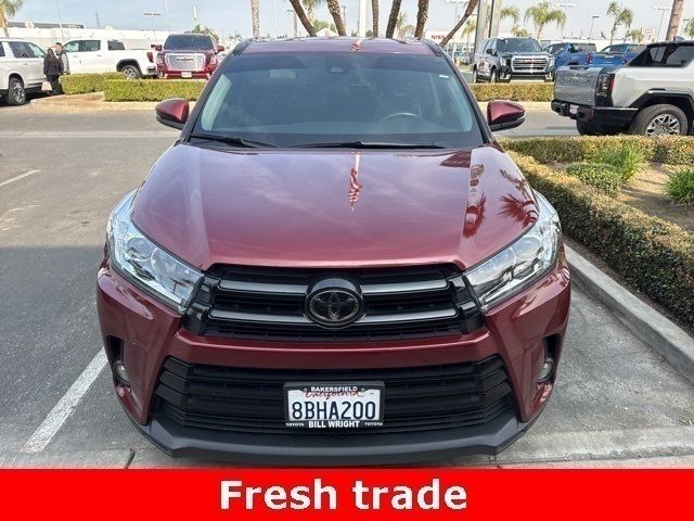 2017 Toyota Highlander SE