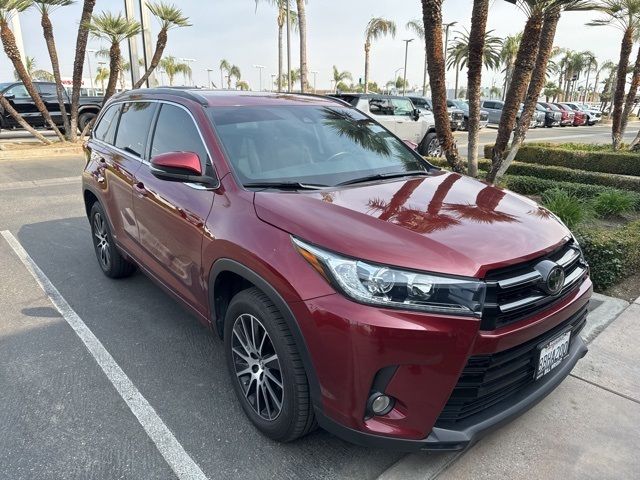 2017 Toyota Highlander SE