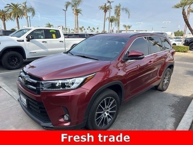 2017 Toyota Highlander SE