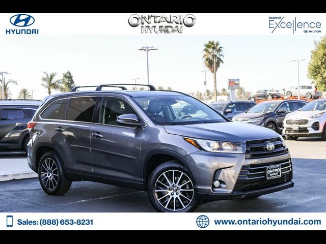 2017 Toyota Highlander SE