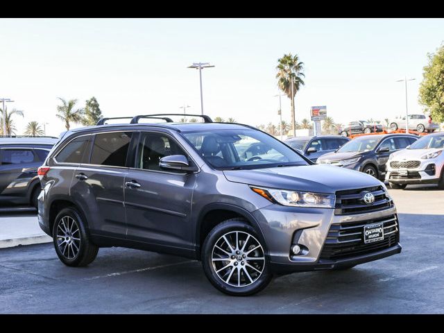 2017 Toyota Highlander SE