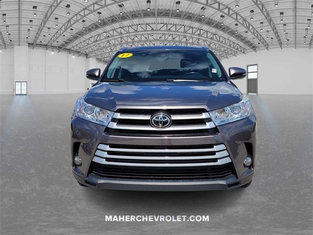 2017 Toyota Highlander SE