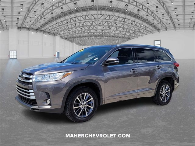 2017 Toyota Highlander SE