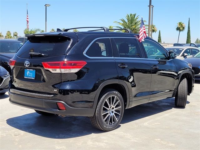 2017 Toyota Highlander SE