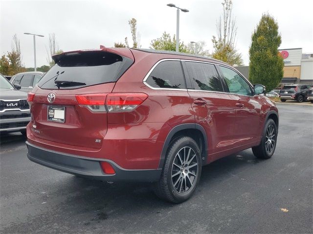 2017 Toyota Highlander SE