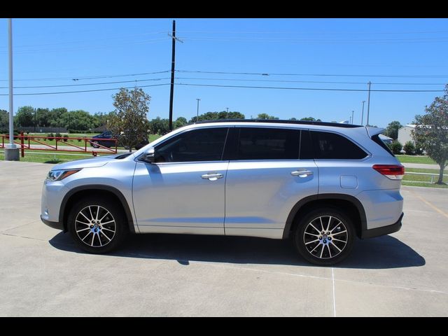 2017 Toyota Highlander SE