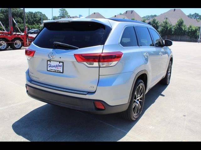 2017 Toyota Highlander SE