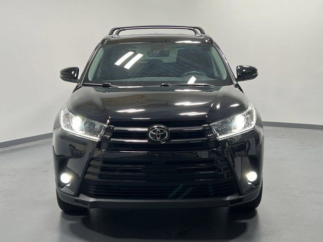 2017 Toyota Highlander SE